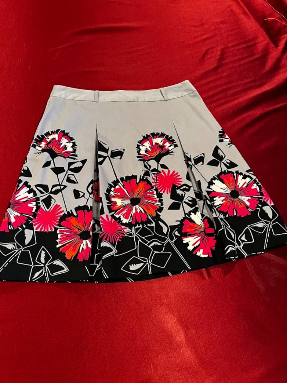 Apt 9 Grey, Pink, Orange and Black Pleated Lined Skirt Sz 8